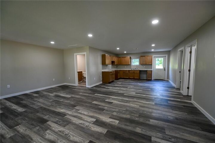 Property Photo:  524 E Allison Street  MO 64772 