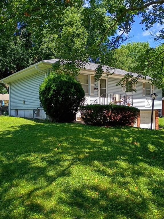 Property Photo: 308 SW 5 Street MO 64014