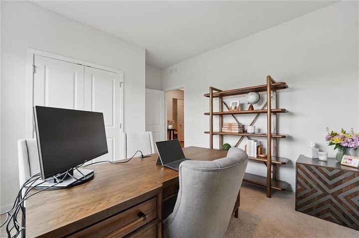 Property Photo: 2113 Creek View Lane MO 64083