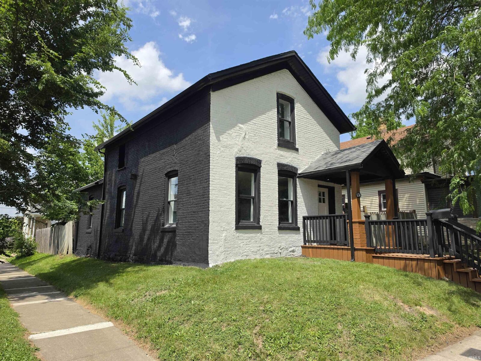 Property Photo: 634 Walnut Street IN 46802-5150