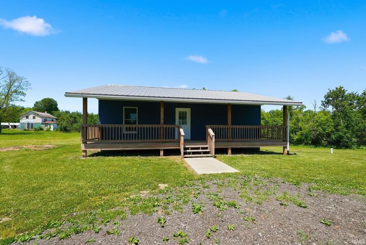 Property Photo: 4044 E US Highway 20 IN 46703