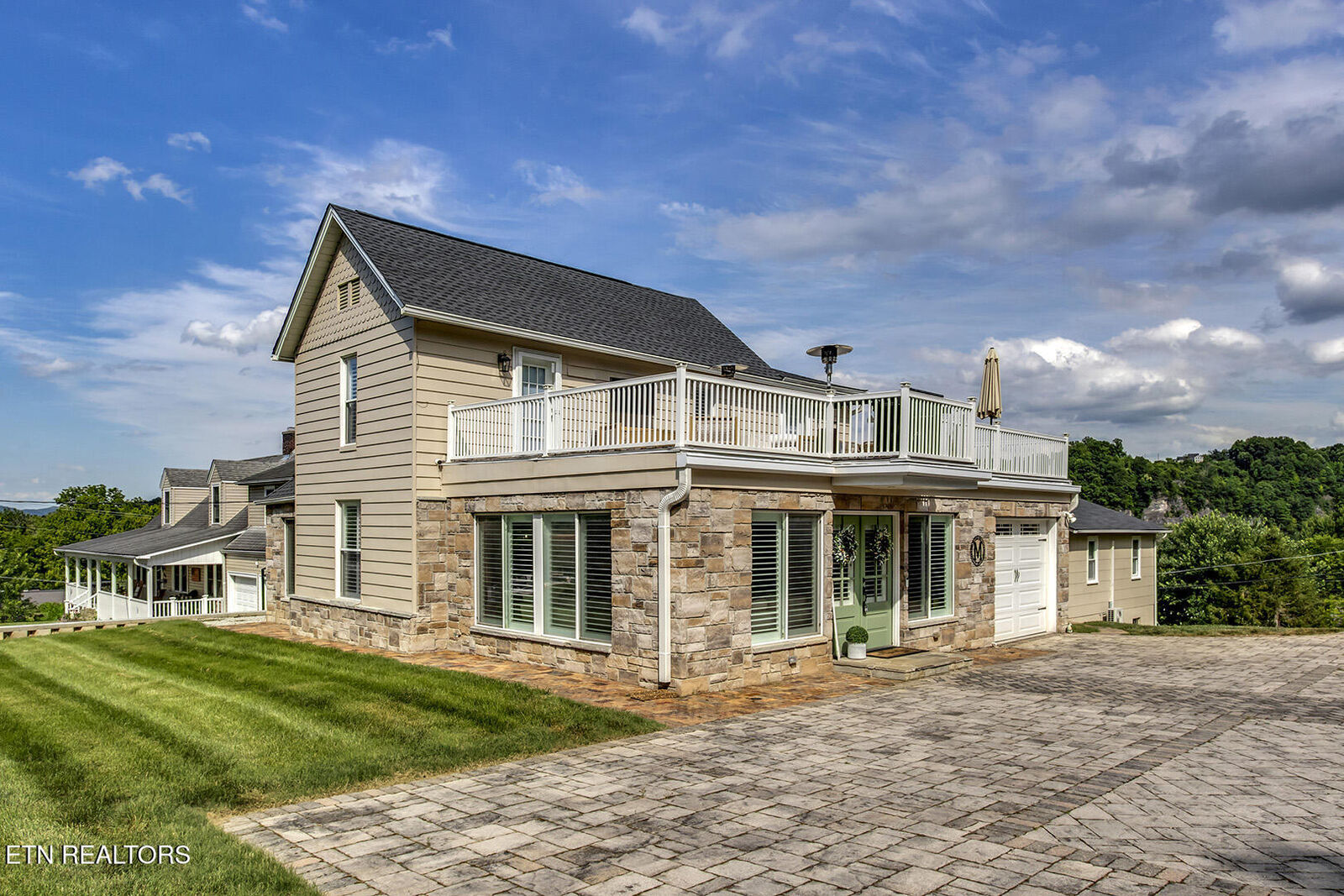 Property Photo:  822 Cumberland St  TN 37748 
