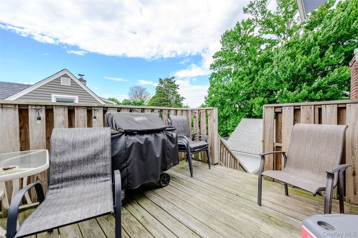 Property Photo:  2477 Margaret Street  NY 11710 