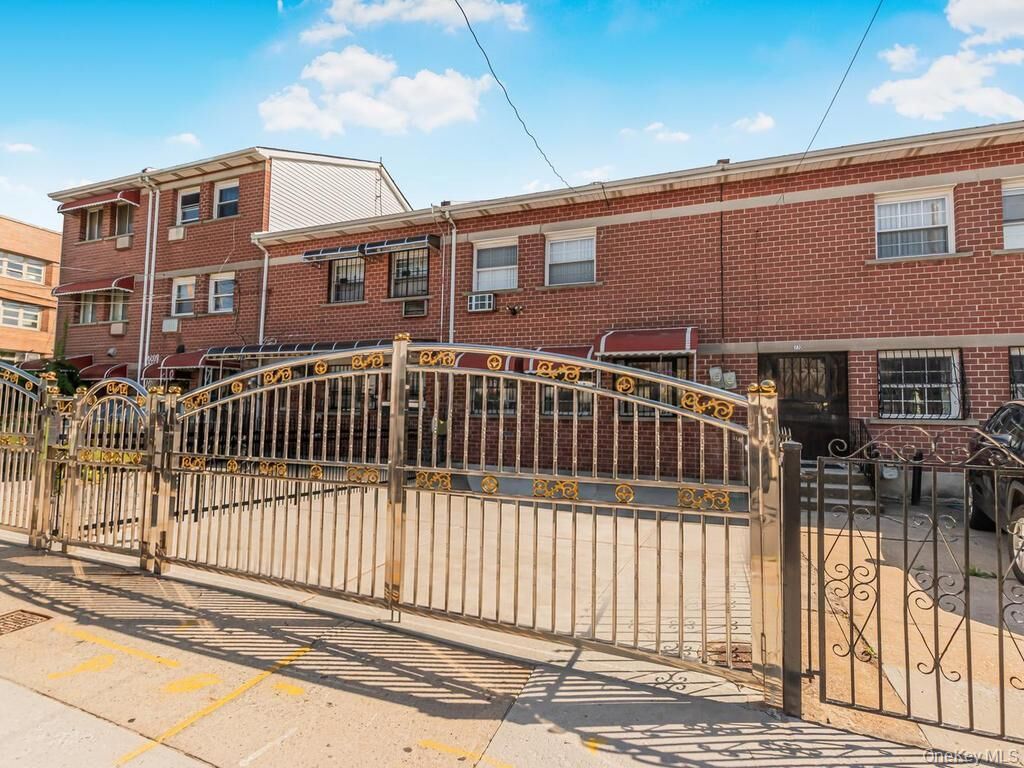 Property Photo: 772 Home Street NY 10456