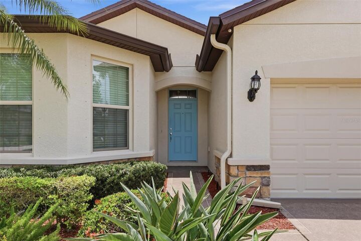 Property Photo: 5704 110th Avenue E FL 34219