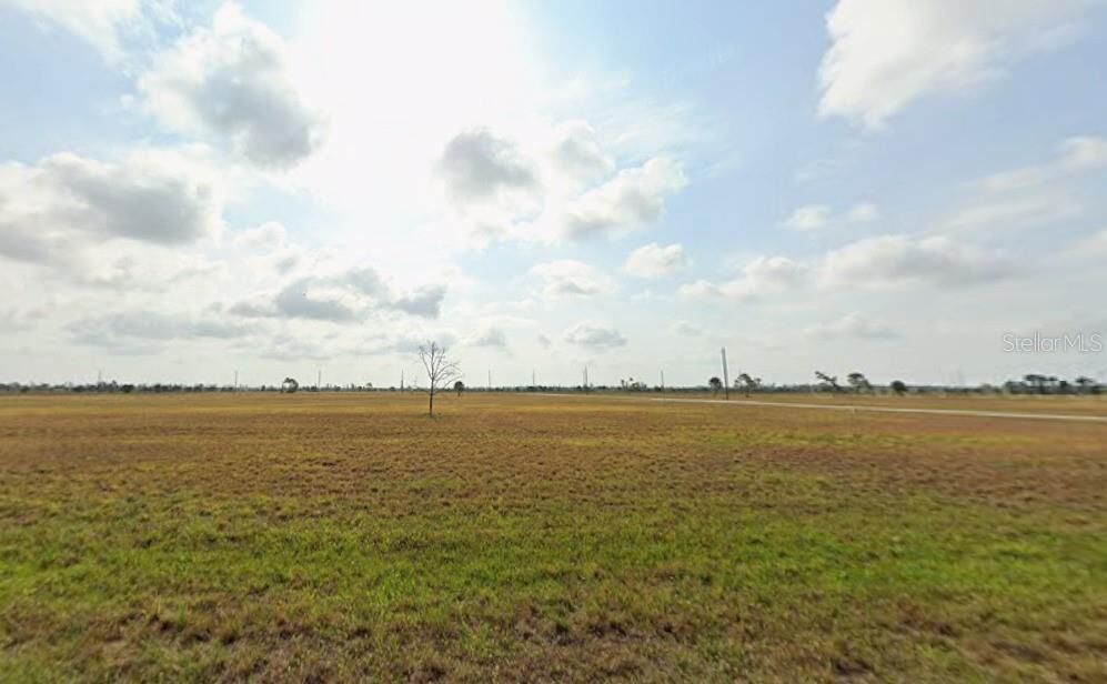 Property Photo: 4 Egret Court FL 33946