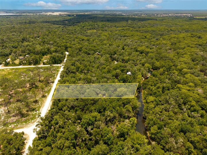 Property Photo:  7353 Riverview Drive  FL 33597 