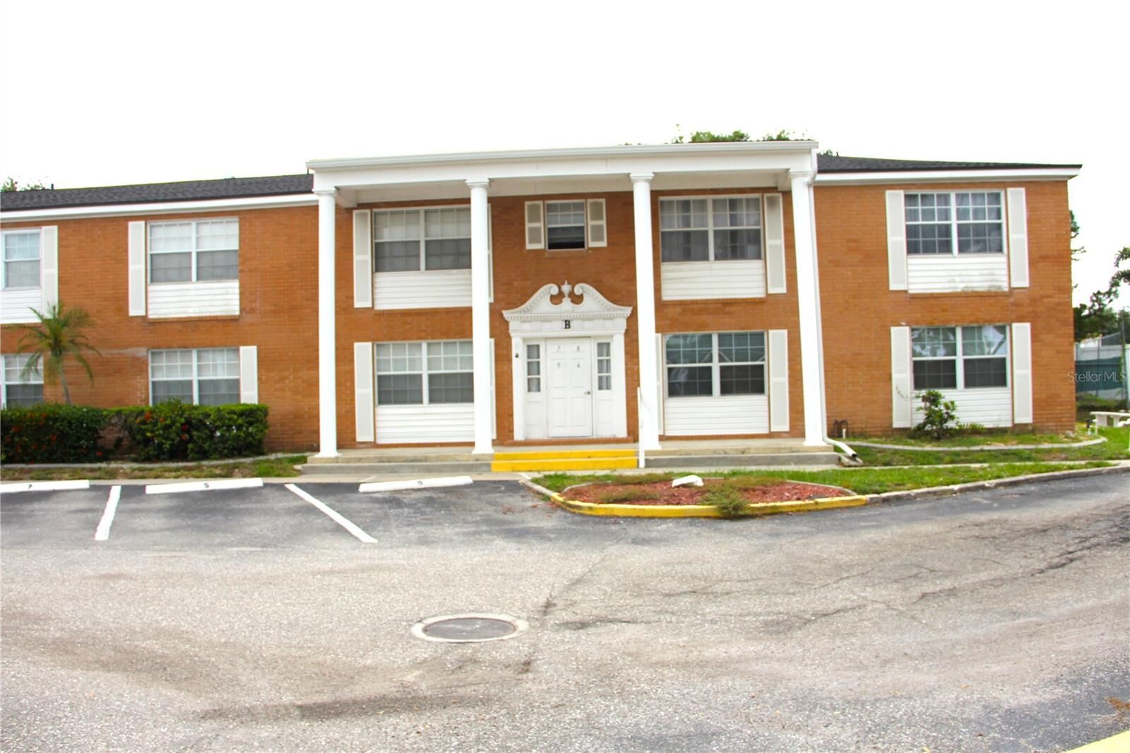 Property Photo:  4158 Tamiami Trail B6  FL 33952 