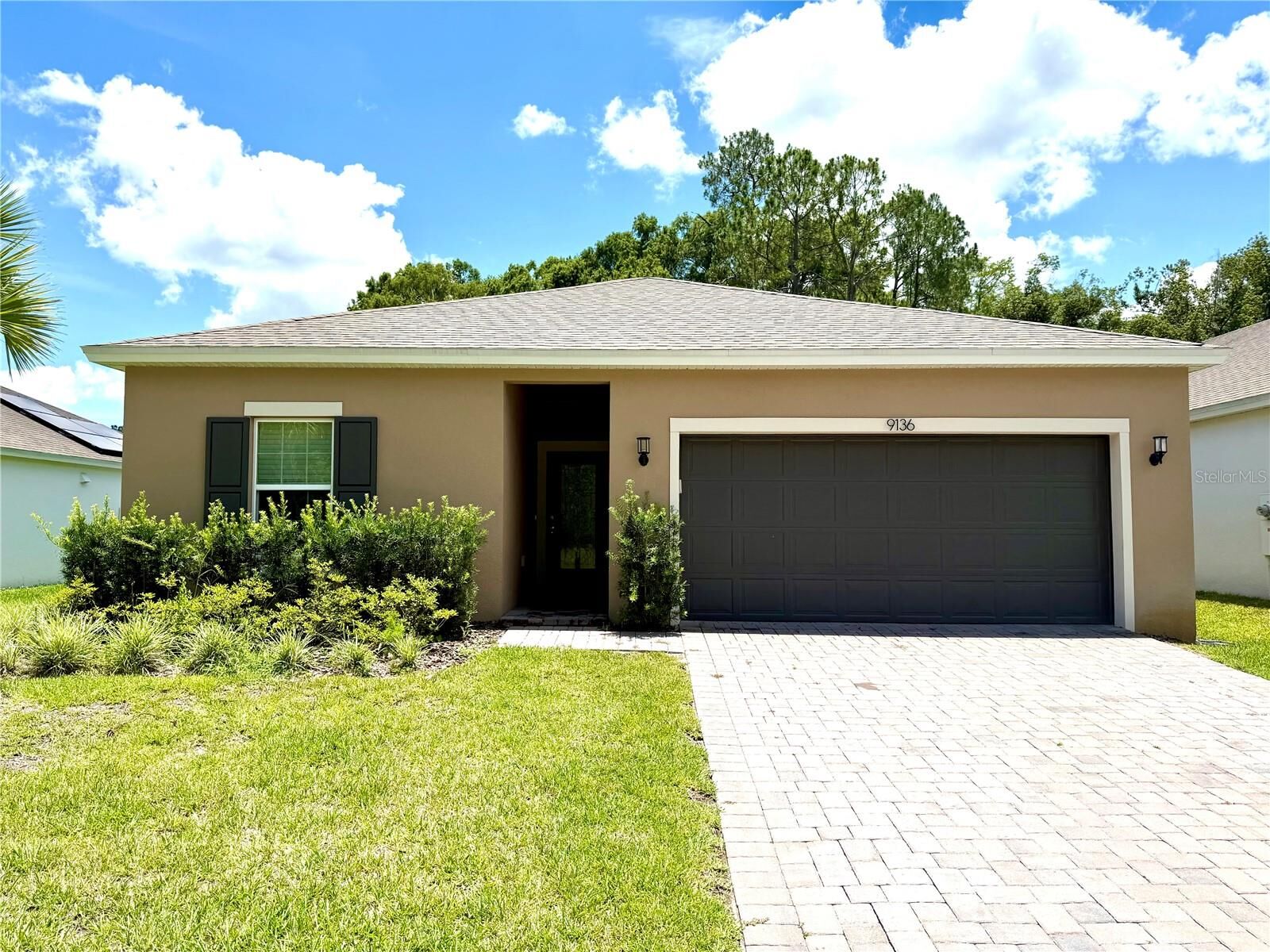 Property Photo: 9136 Cape Cod Road FL 32724