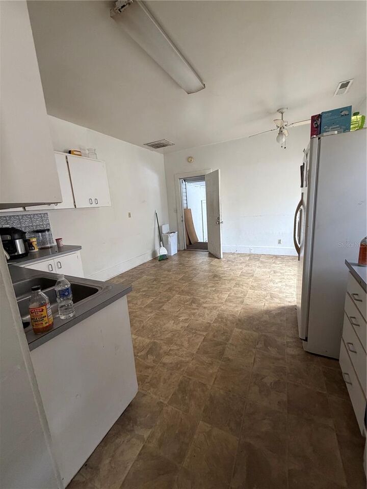 Property Photo: 605 Belleview Boulevard FL 33756