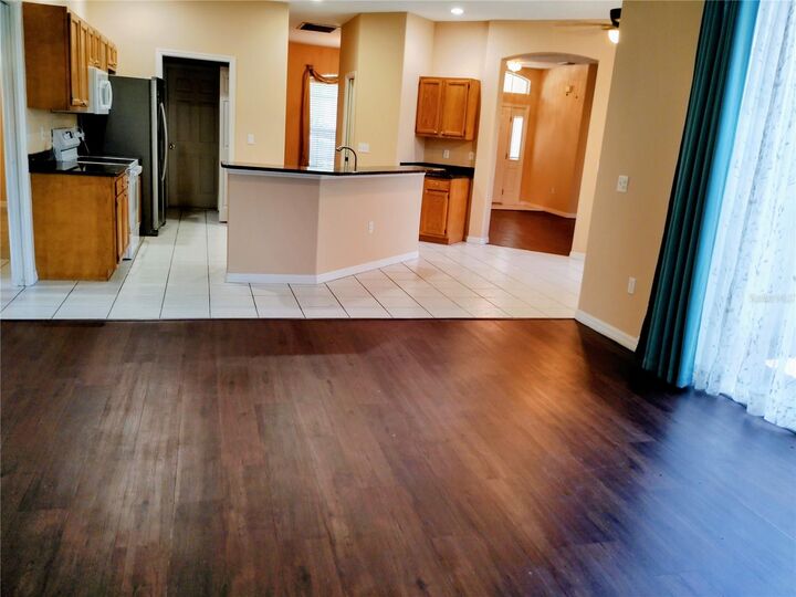 Property Photo: 4509 30th Lane E FL 34203