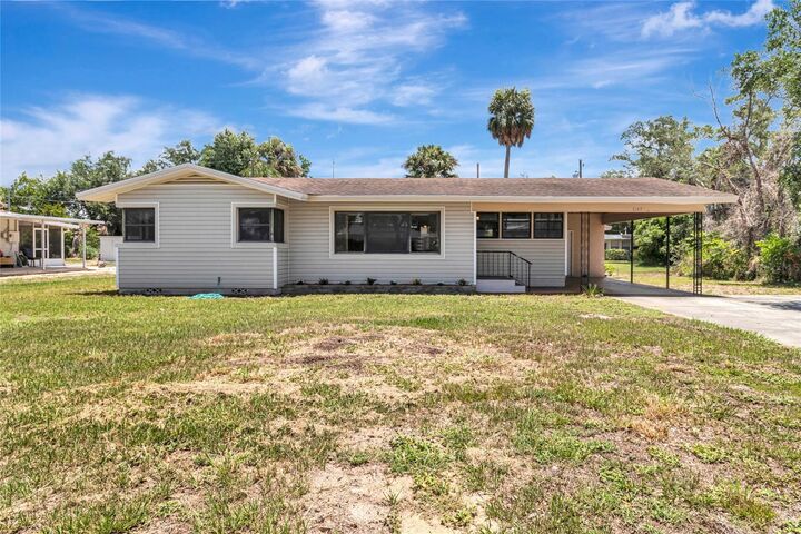 Property Photo: 1149 Bloxam Avenue FL 34711