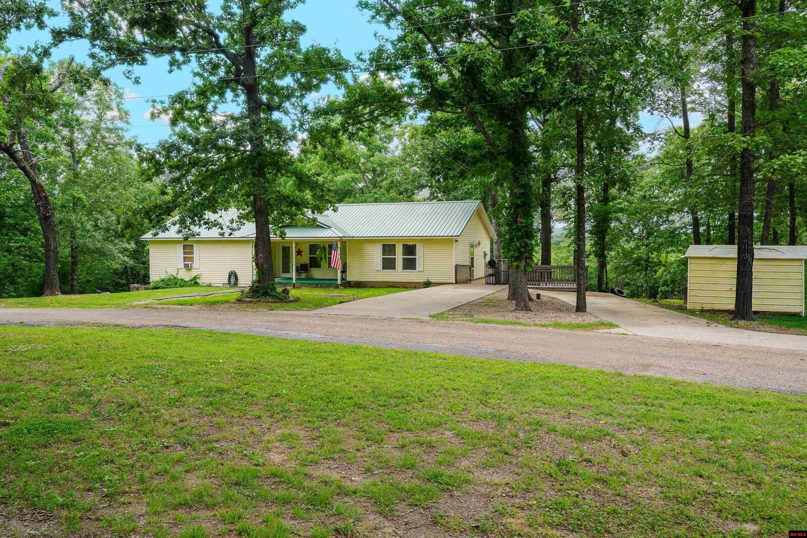 Property Photo:  226 Deer Park Loop  AR 72653 