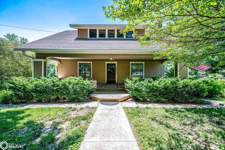 Property Photo:  202 Bella Street  IA 51446 