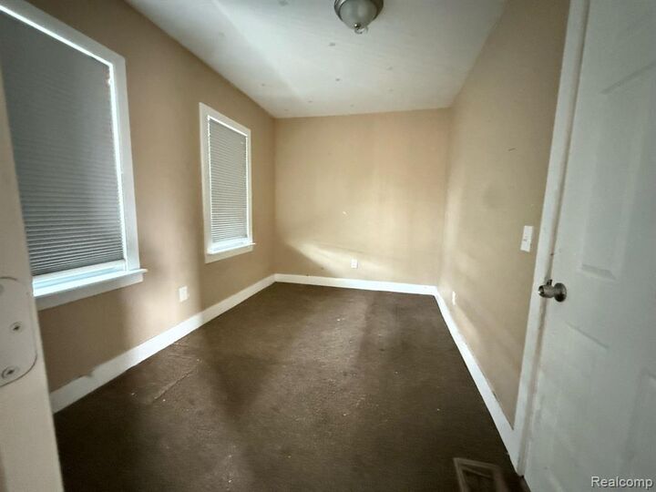 Property Photo:  11708 Broadstreet Avenue  MI 48204 1536 
