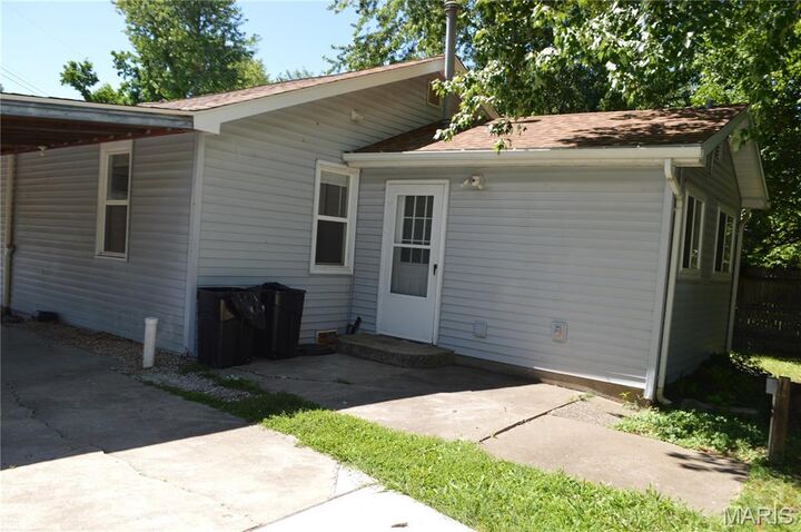Property Photo: 501 S Old State Road MO 63070