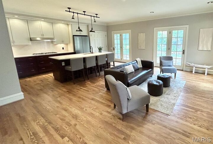 Property Photo:  708 Audubon Drive  MO 63105 