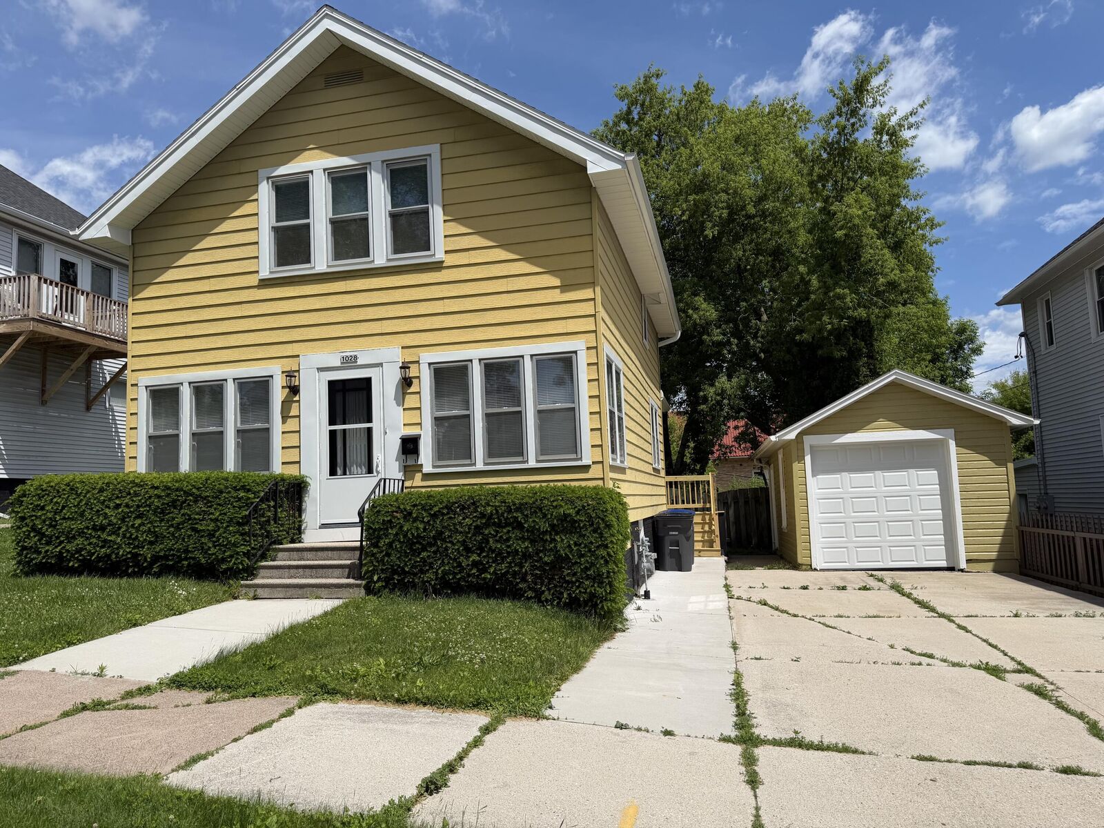 Property Photo: 1028 Georgia Ave WI 53081