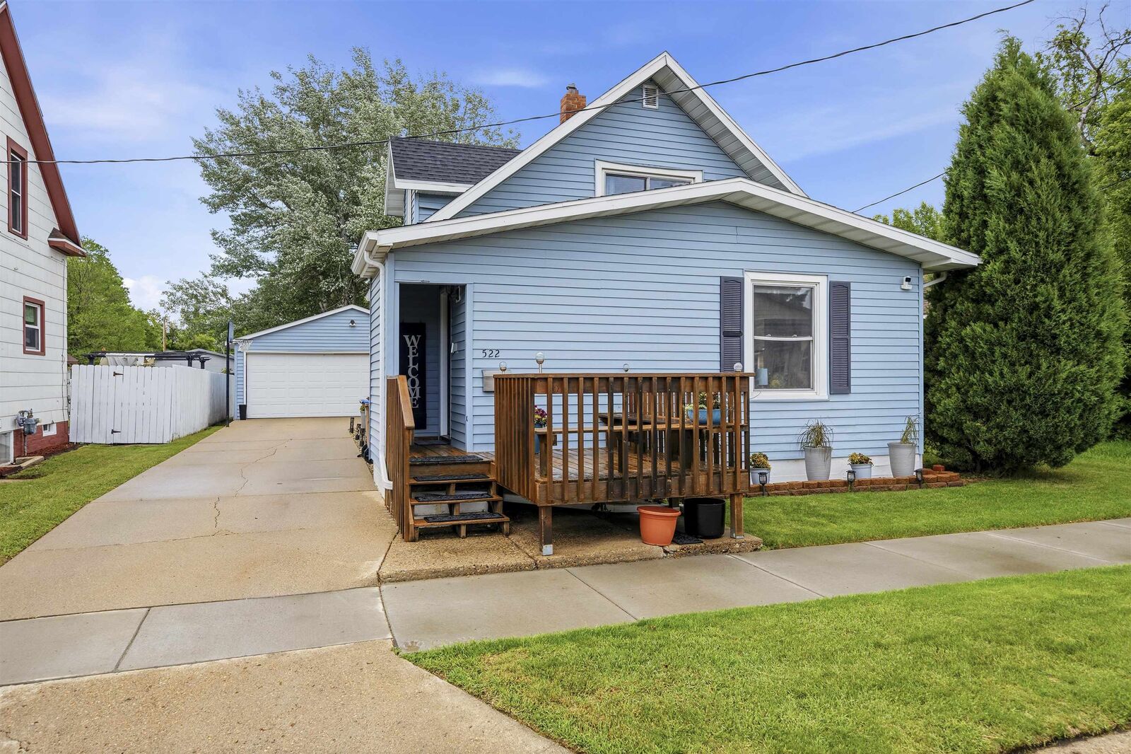 Property Photo: 522 6th St NE ND 58703