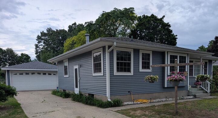 Property Photo: 461 W Hile Road MI 49441