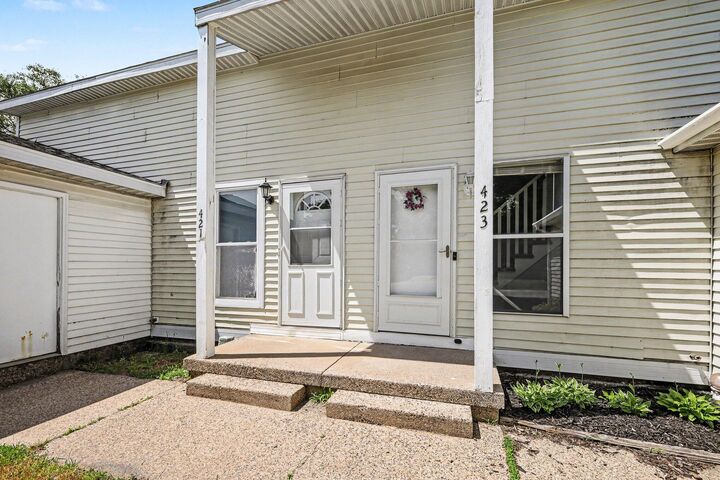 Property Photo:  423 Pine Place Street SE  MI 49548 