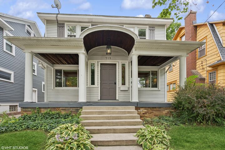 Property Photo:  715 Gladstone Drive SE  MI 49506 
