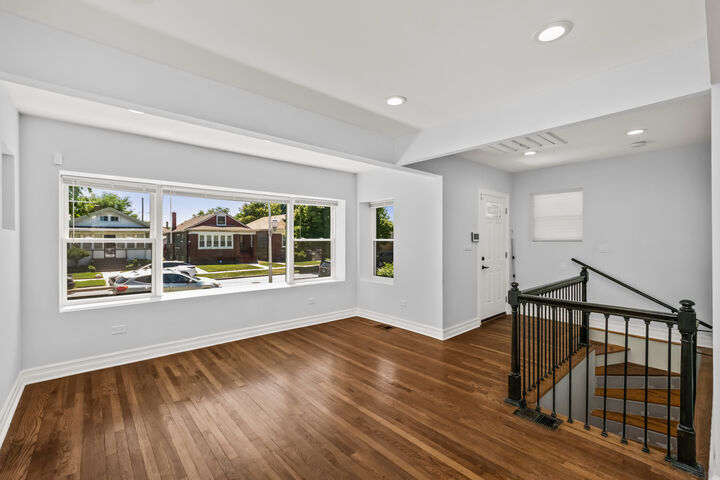 Property Photo:  1732 E 83rd Place  IL 60617 