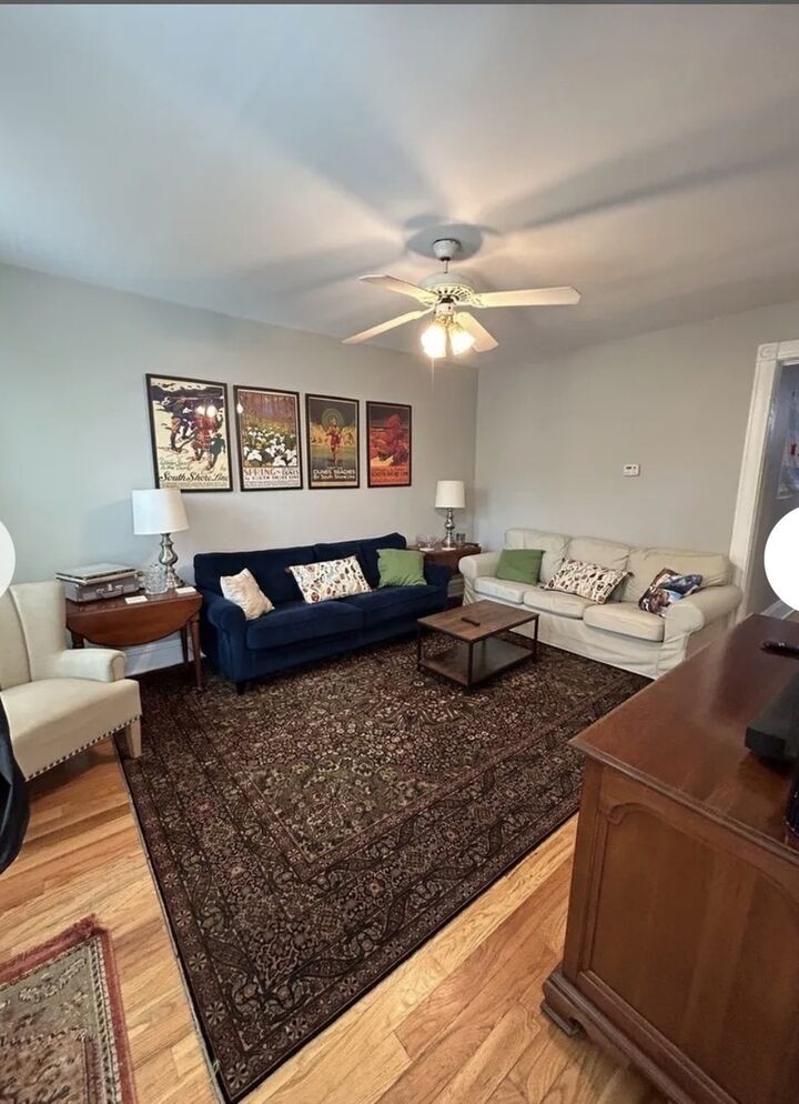 Property Photo: 2311 N Greenview Avenue 1F IL 60614