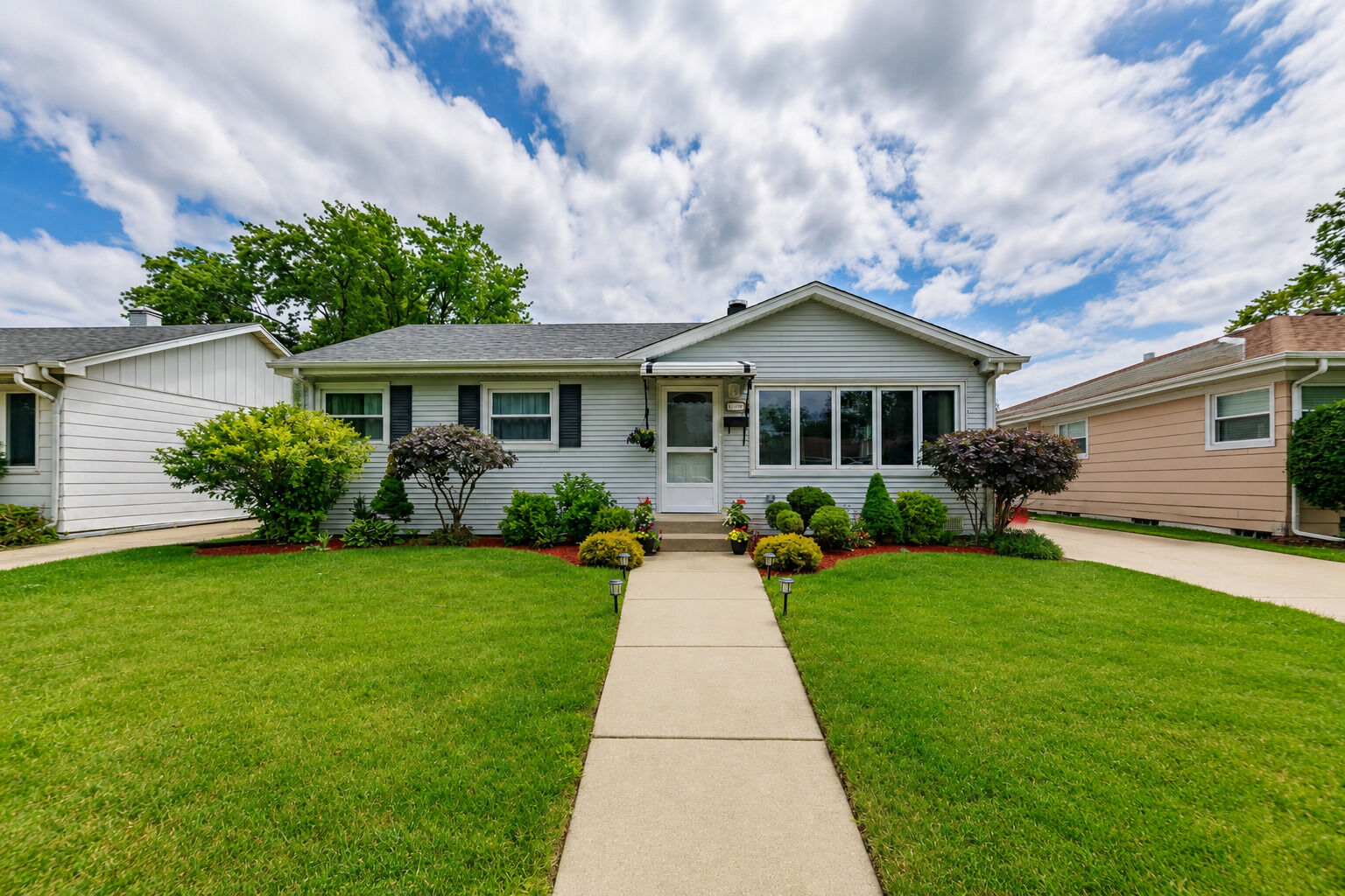 Property Photo: 8737 S 51st Avenue IL 60453