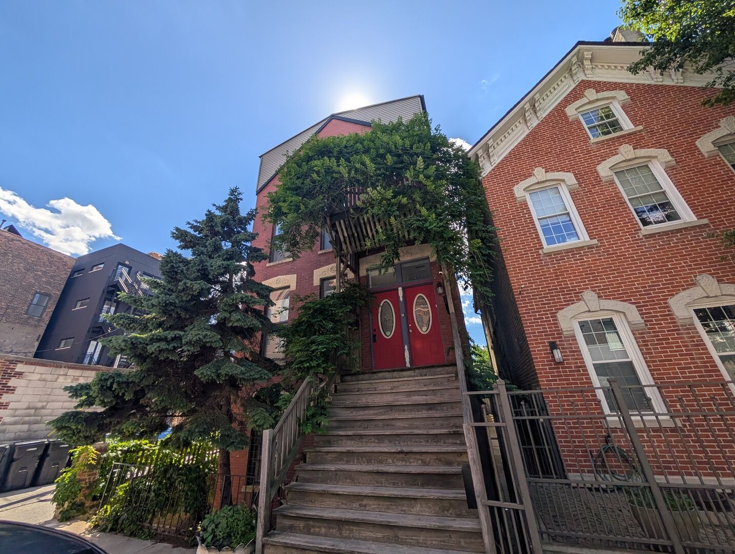 Property Photo:  916 N Noble Street 1F  IL 60642 