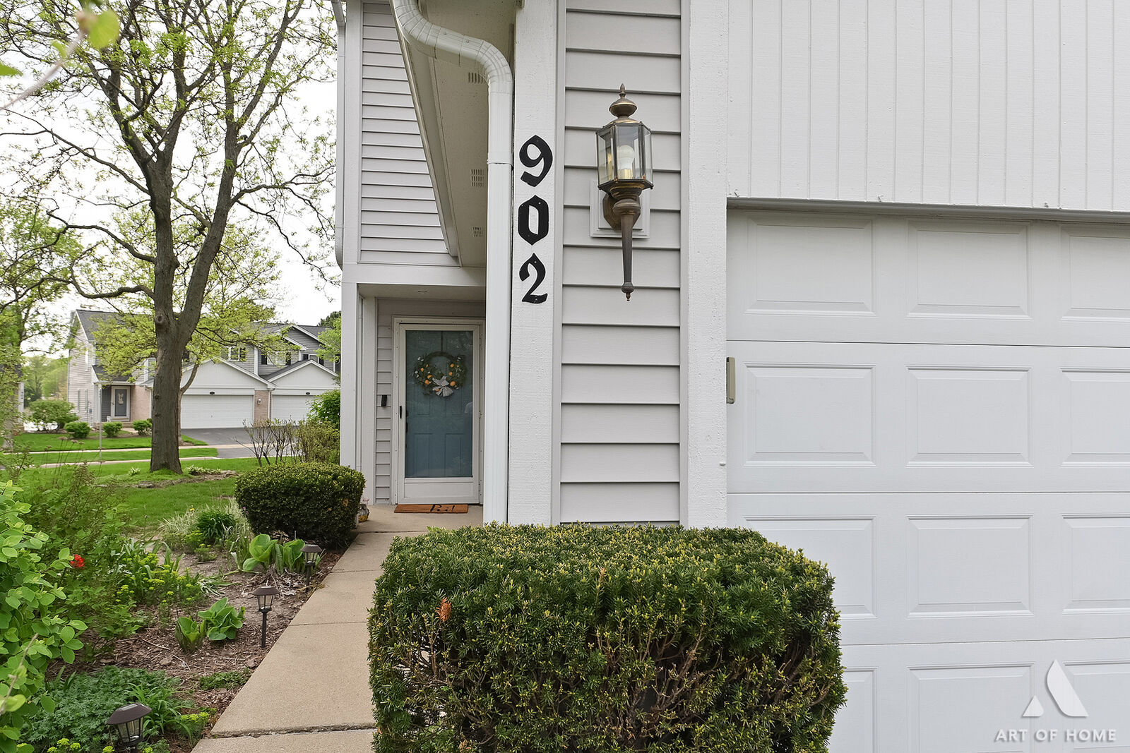 Property Photo:  902 Ashley Court  IL 60559 