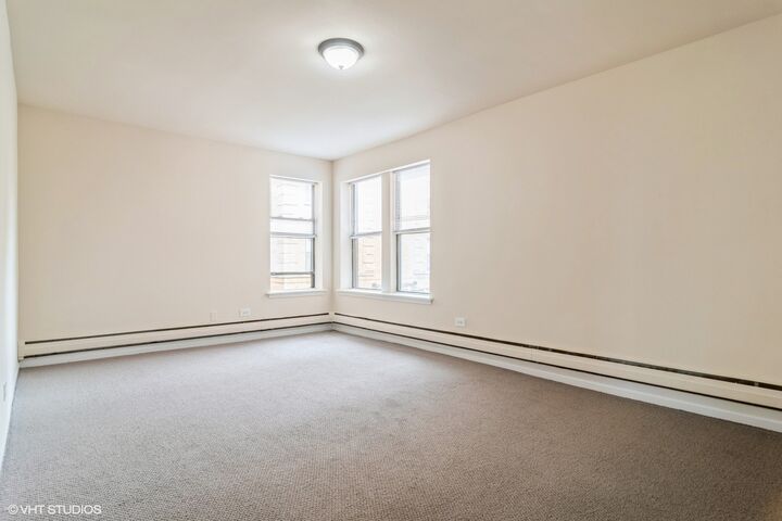 Property Photo: 3217 W Diversey Avenue 105 IL 60647