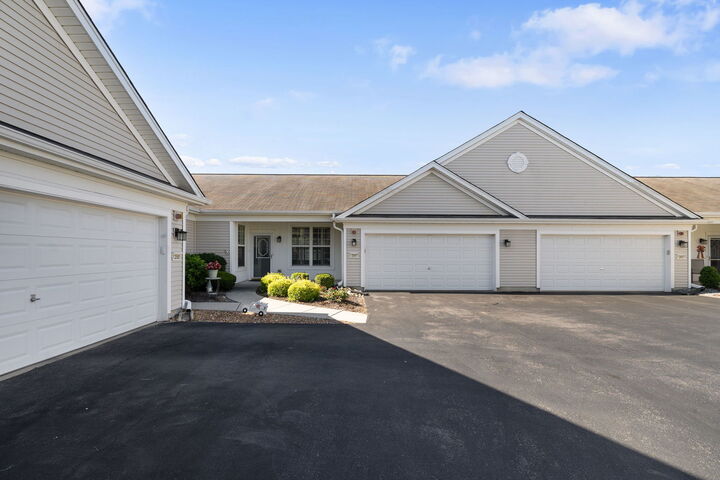 Property Photo: 13597 Hemlock Road IL 60142