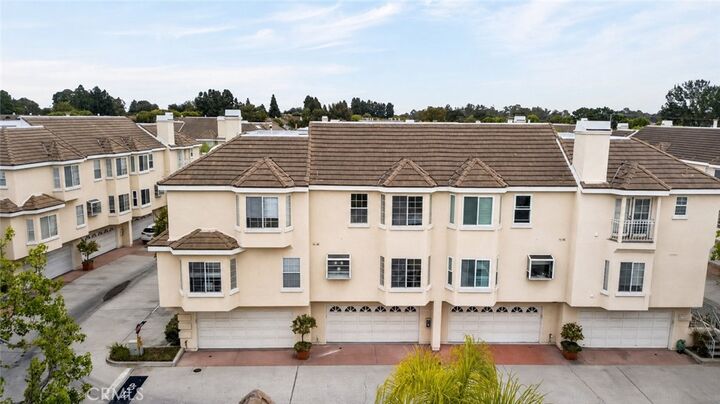 Property Photo:  2825 Plaza Del Amo 102  CA 90503 