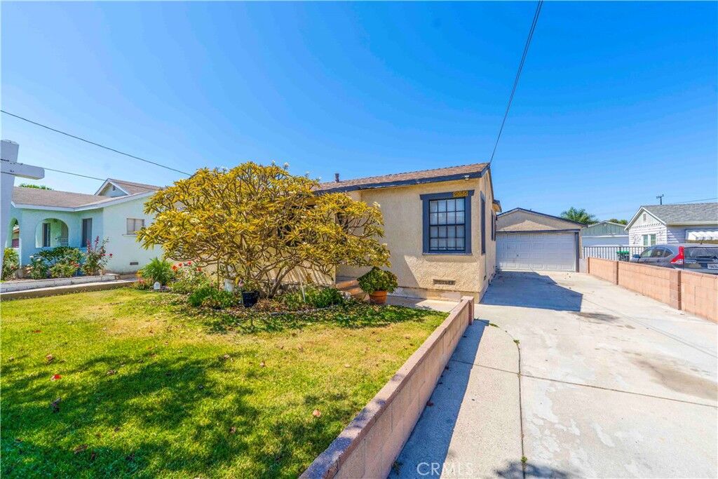 Property Photo:  9055 Walnut  CA 90706 