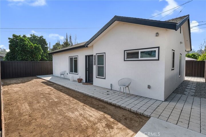 Property Photo: 22434 Berdon St CA 91367