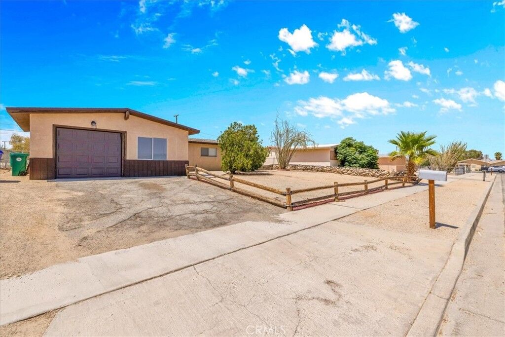 Property Photo: 5930 Rose Ellen Avenue CA 92277