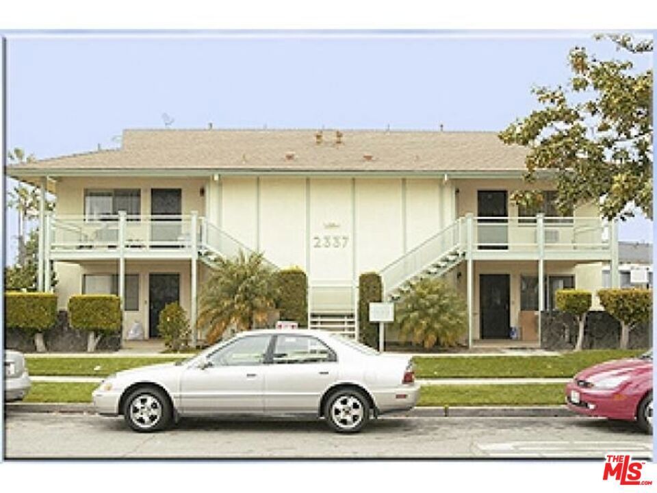 Property Photo: 2337 W Gramercy Avenue 3 CA 92801