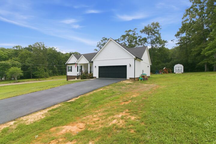 Property Photo:  33 King Arthur Dr  TN 38242 