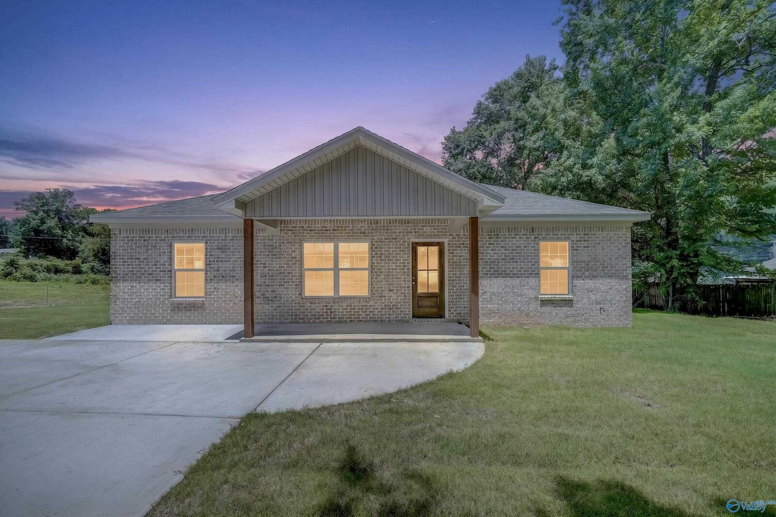 Property Photo: 403 McDonald Lane AL 35976
