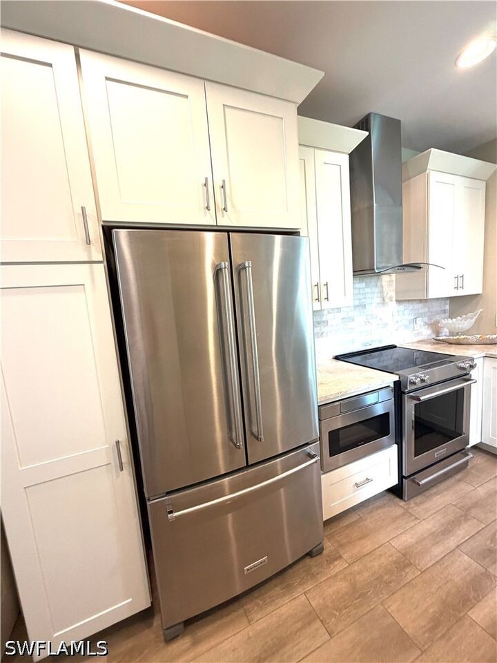 Property Photo:  8736 Querce Court  FL 34114 