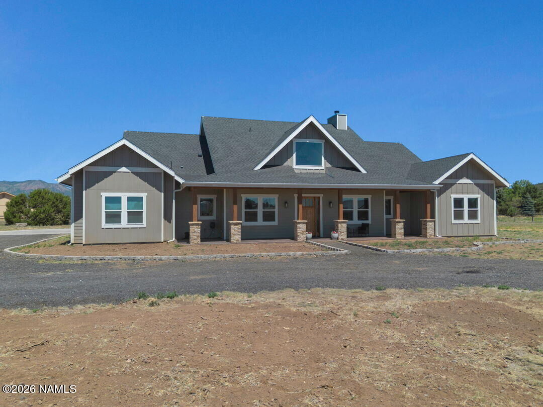 Property Photo:  9821 E Jordan Lane  AZ 86004 