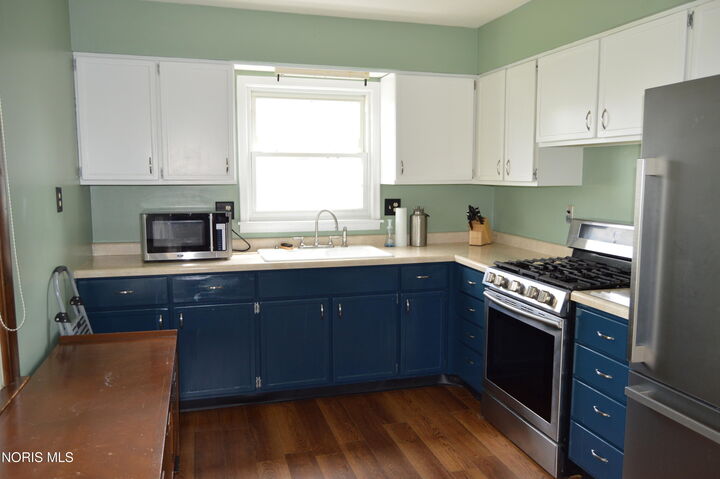 Property Photo:  2219 Greenacre Drive  OH 45840 