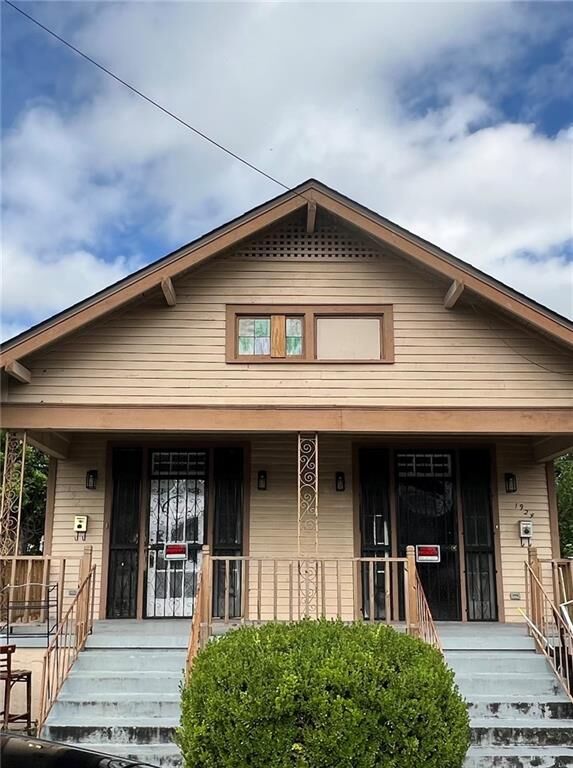 Property Photo:  1922 Painters Street  LA 70117 