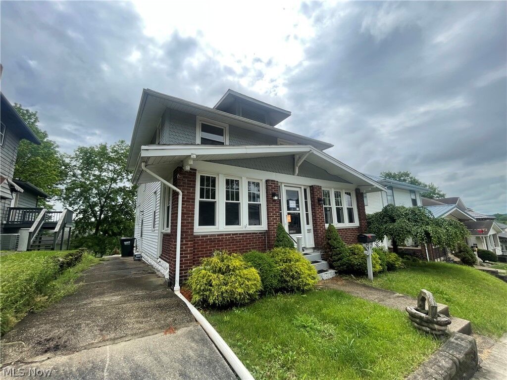 Property Photo: 912 N 8th Street OH 43725
