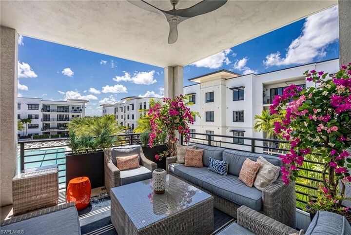 Property Photo: 1115 Central Ave 456 FL 34102