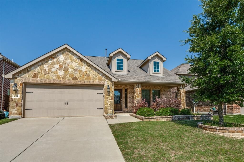 Property Photo: 112 Mount Olive Avenue TX 75072