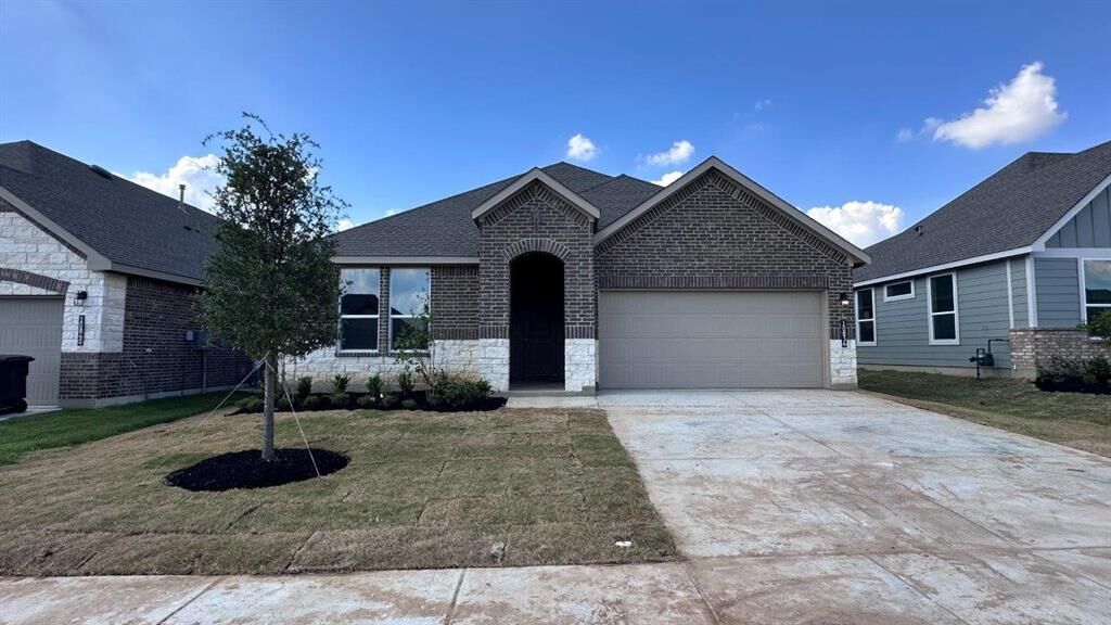 Property Photo: 10836 Bloodstone Drive TX 76036