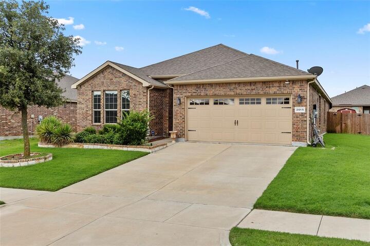 Property Photo: 2615 Sunburst Drive TX 75154