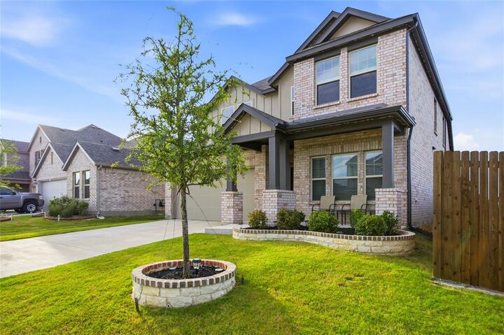 Property Photo: 404 Wydown Drive TX 75407